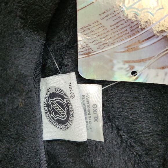 NHL NJ Devils Fleece Pullover - Picture 8 of 10